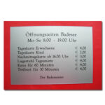 Öffnungszeitenschild